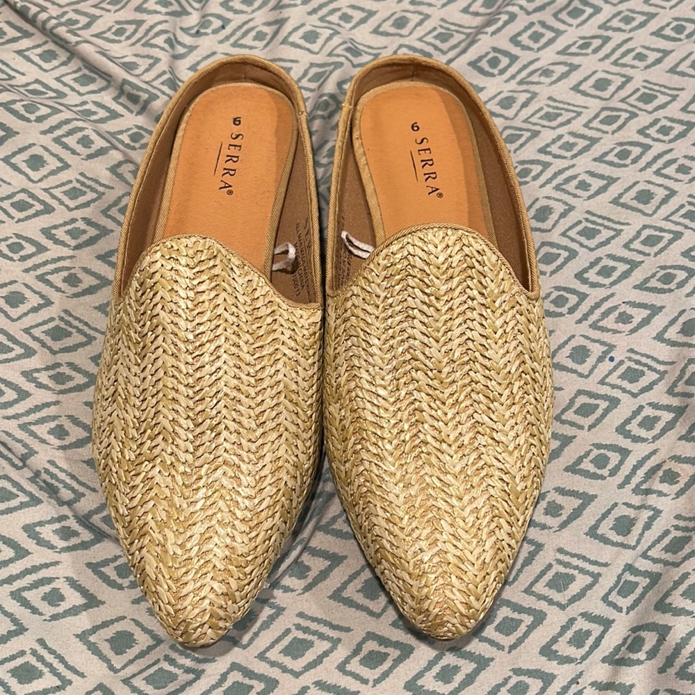 Serra Slip on Sandals Size 9